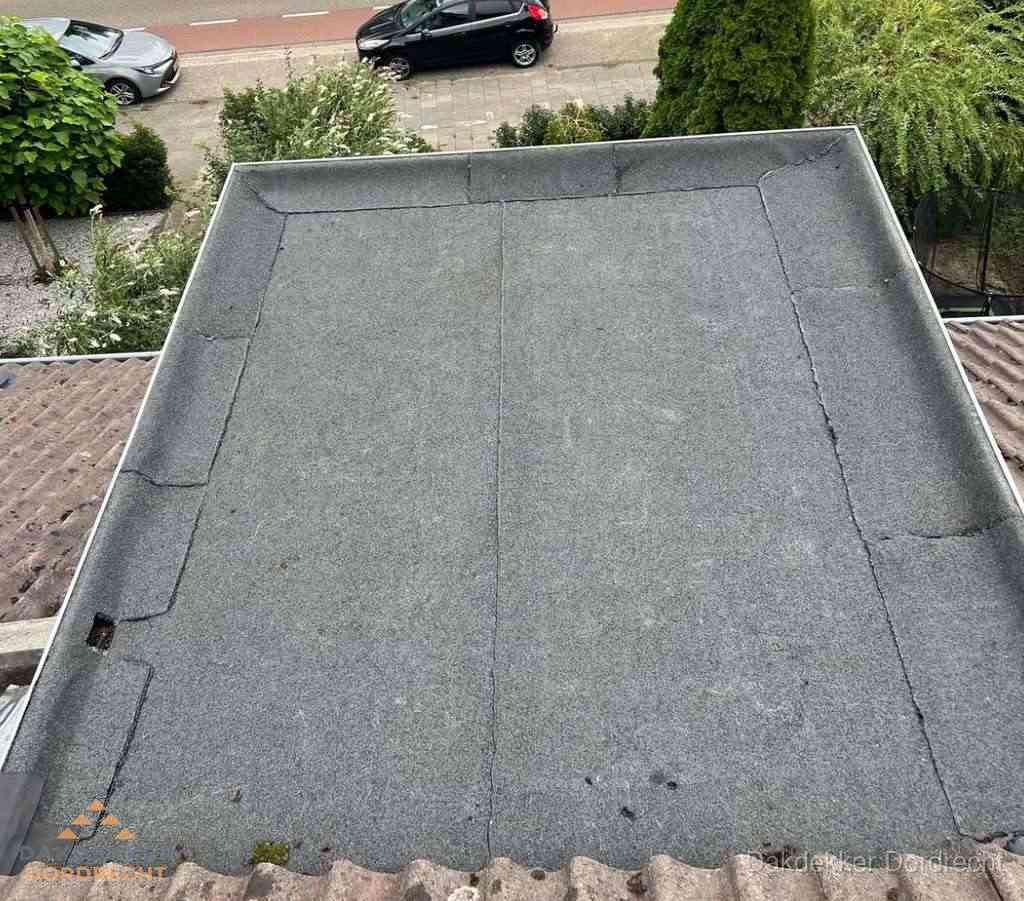 Dakbedekking schuur met bitumen in Dordrecht Dakbedekking schuur met bitumen in Dordrecht
